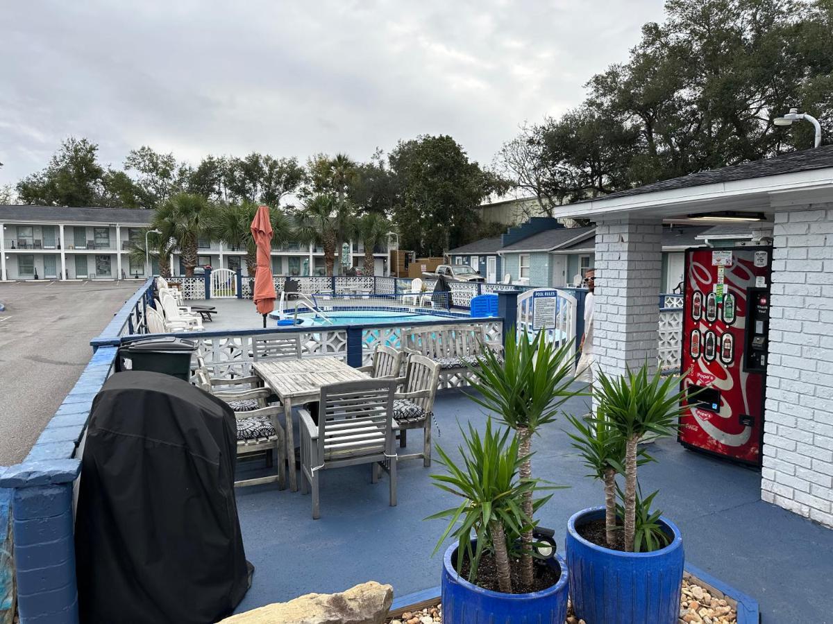 Gulf Coast Inn Гълф Брийз Екстериор снимка